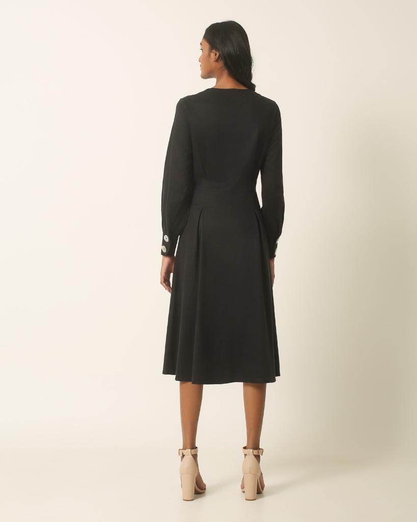 Breathe Taking Midi Dress