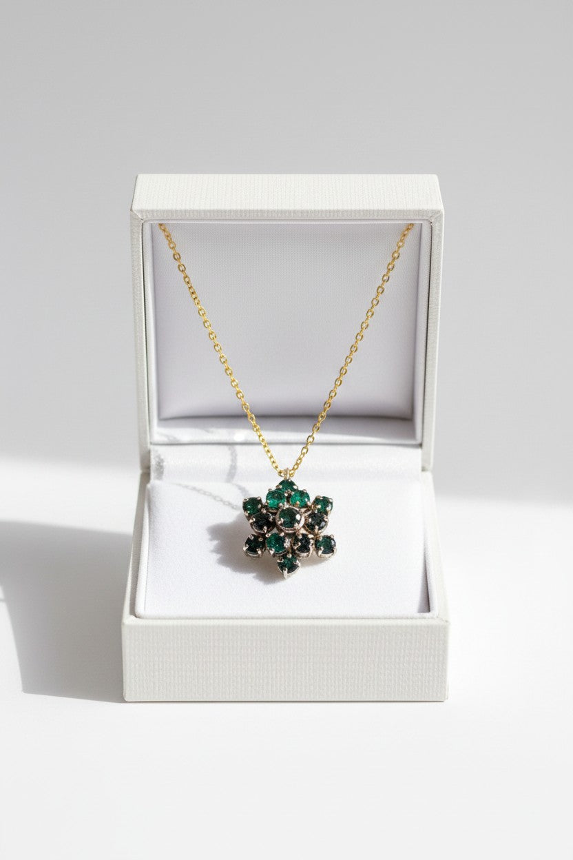 JADE Pendant (Stars | Diamond Details | 18K White Gold) 1cm